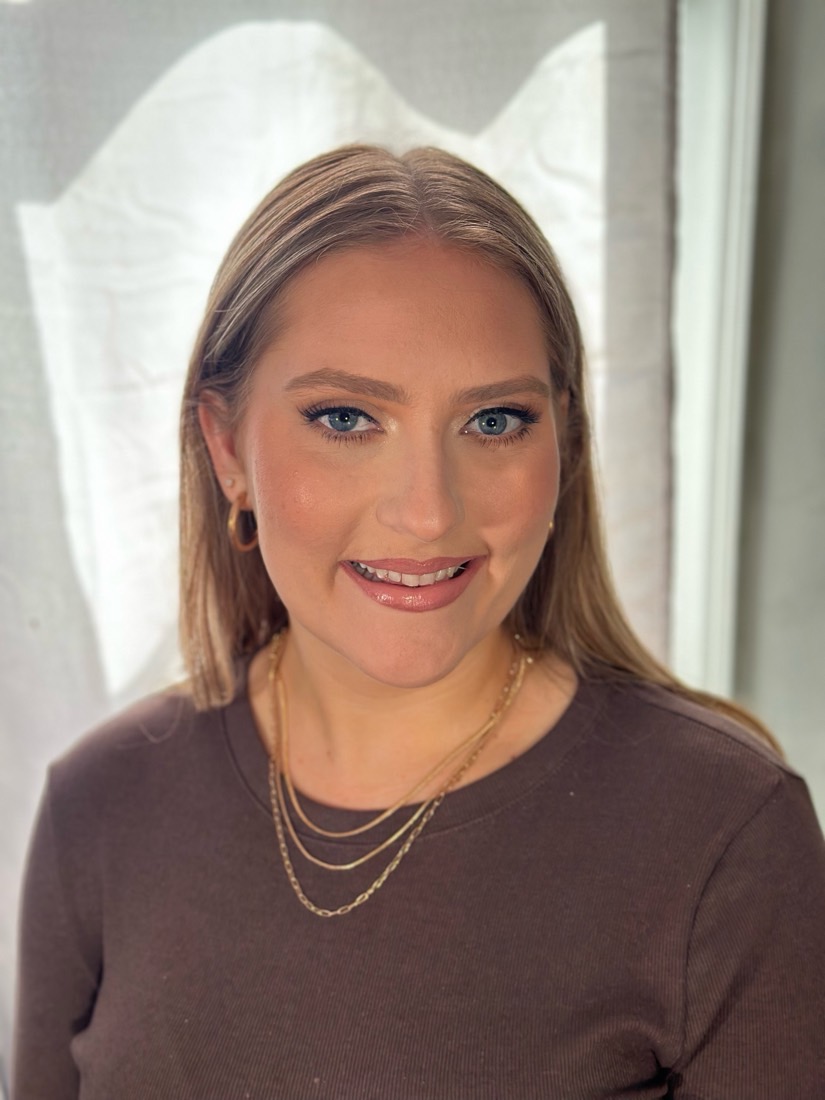 Soft glam makeup on a blonde client by DS Artistry